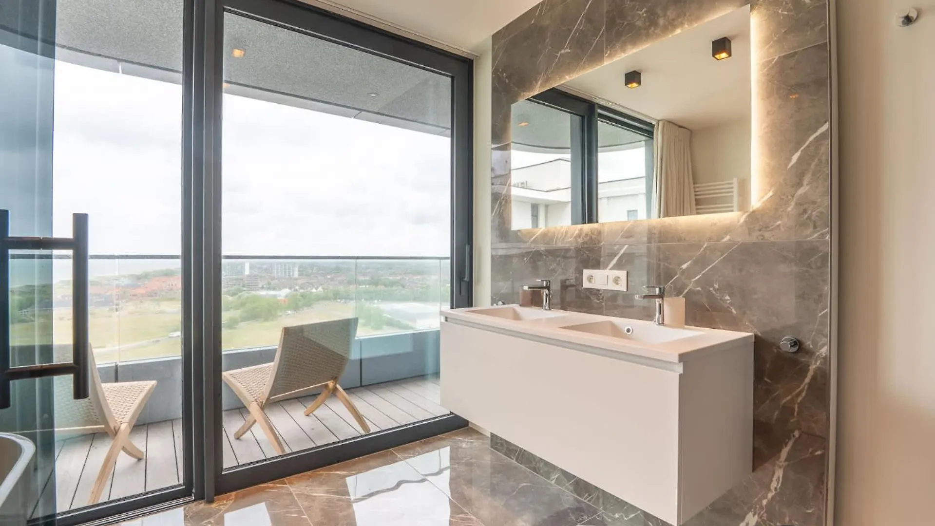 Luxurious 3Br App With Unbelievable Views Apartment Ostend